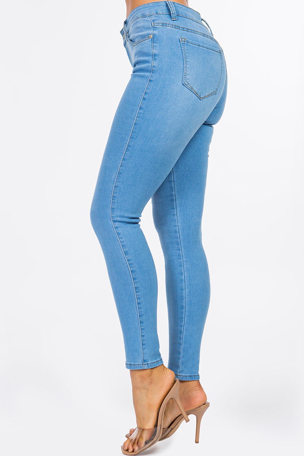 Classic Mid Rise Skinny Jean Extreme Stretch Medium WR3702